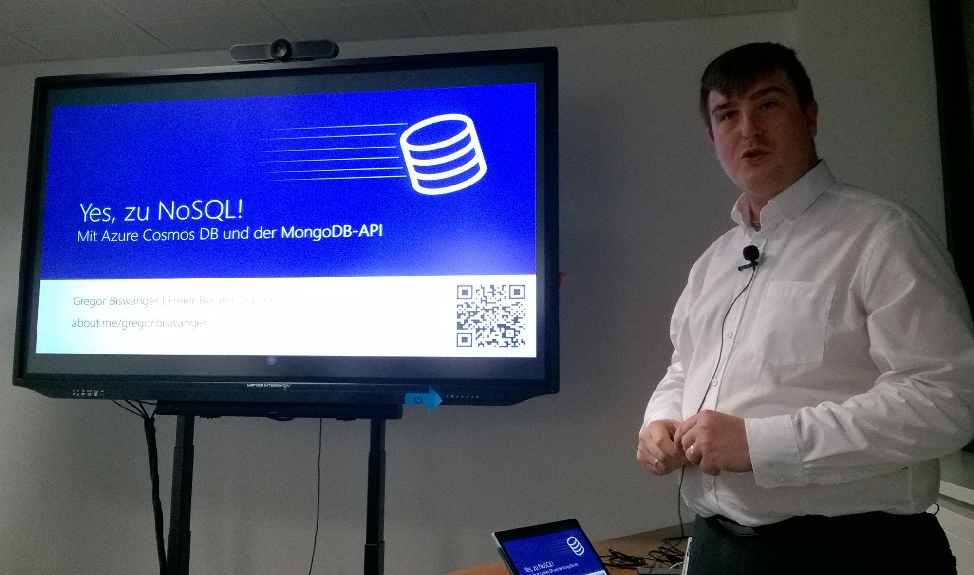 Yes, zu NoSQL! by Gregor Biswanger